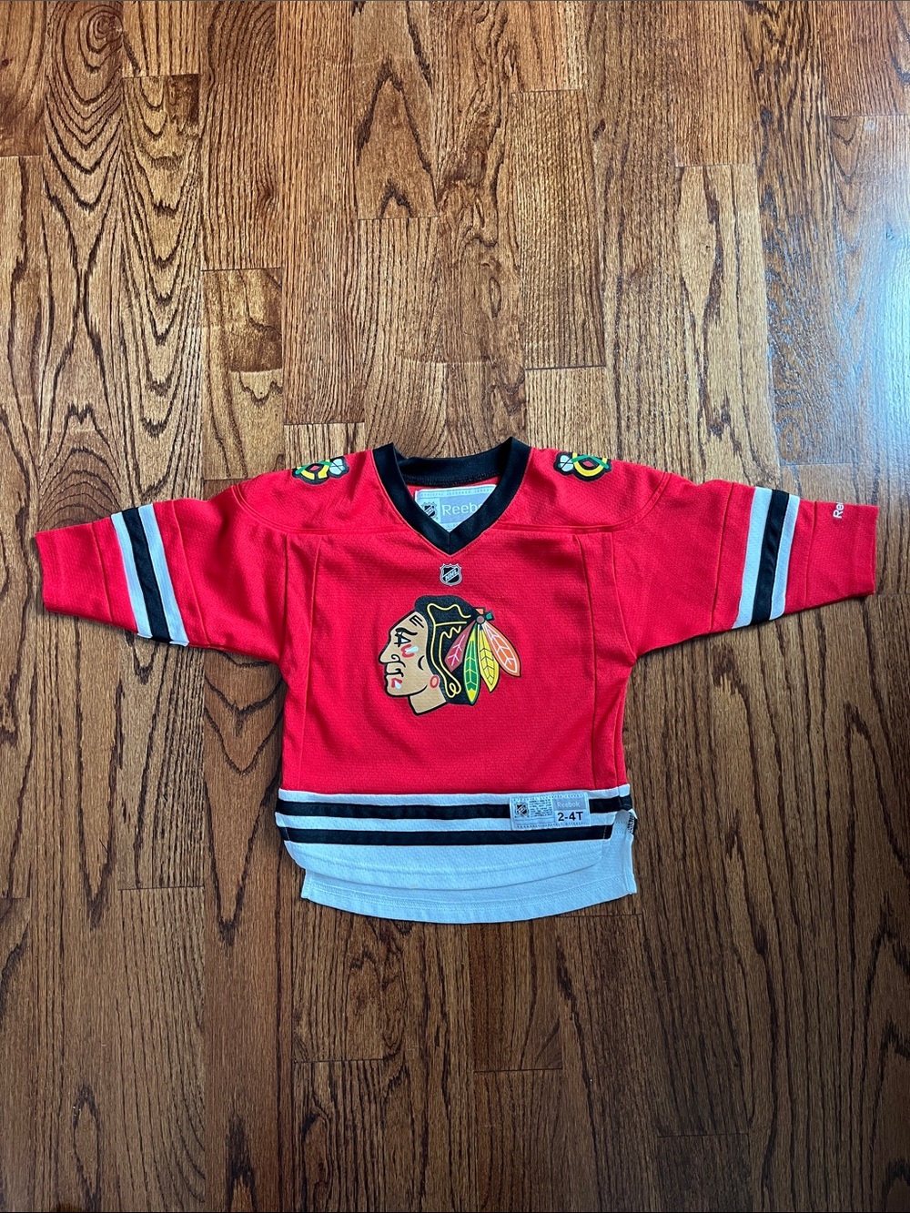 Blackhawks Kids Hockey Jersey (2T-4T)